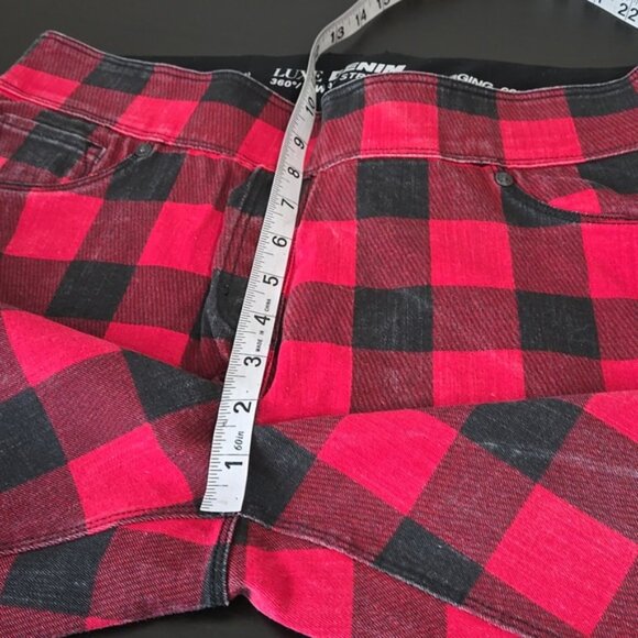 Nygard Plaid Red Stretch Jeggings - Picture 11 of 12